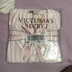 BRAND NEW VS PJ SET